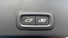 Volvo XC40 2.0 B3P Plus Black Edition 5dr Auto Petrol Estate